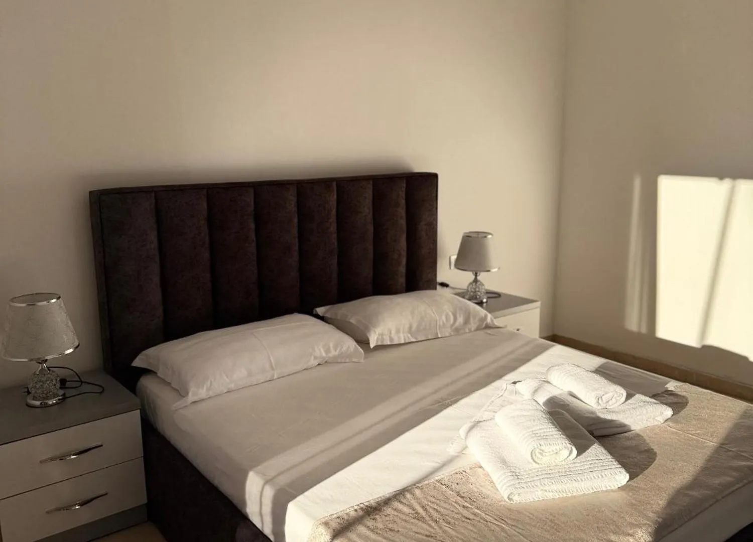 Bloom Apartment Sarandë アルバニア
